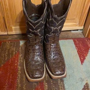 Alfa boots gator print